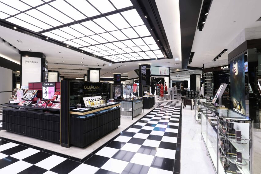 Linea Light Group per Bloomingdales a Kuwait City