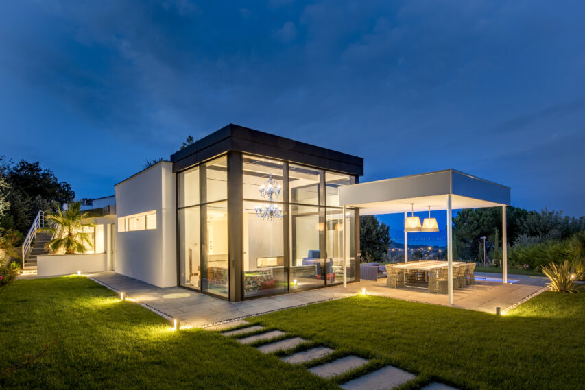 Francesconi Architectural Light per una villa privata sul lago di Garda